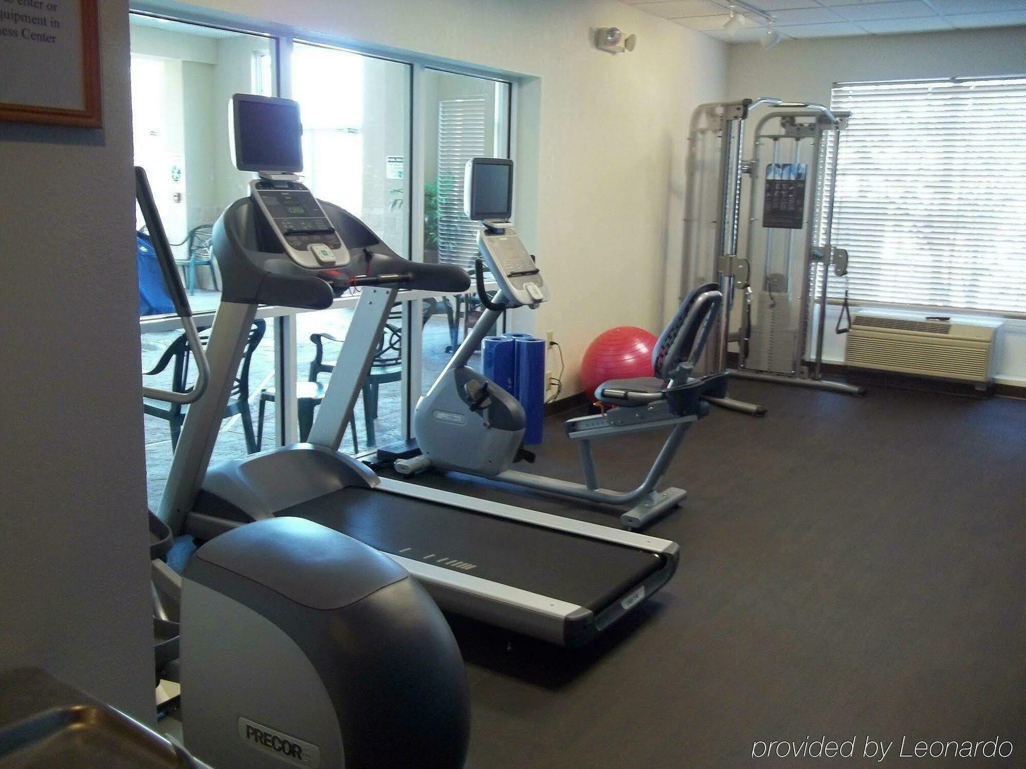 Park Manor Hotel Clifton Park Exterior foto A typical gym