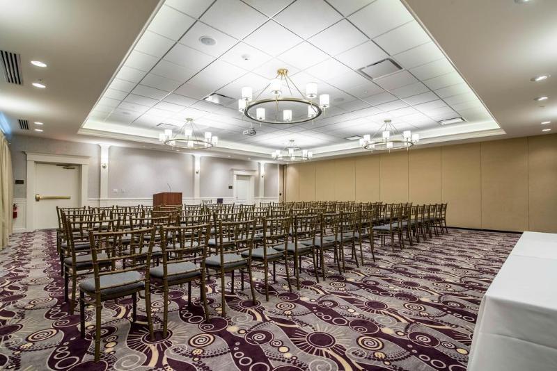 Park Manor Hotel Clifton Park Exterior foto The ballroom at the hotel